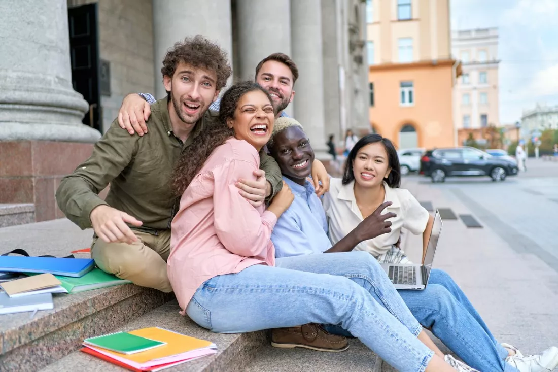 Estudar no estrangeiro: novos amigos na universidade de acolhimento